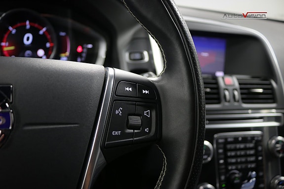 Volvo XC60 22 of 30