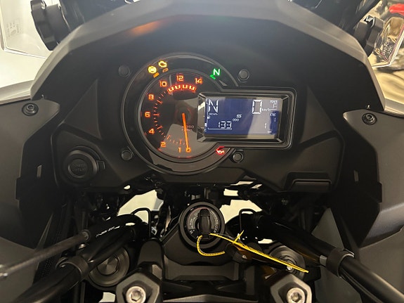 Kawasaki Versys 1100 2027 Nu hemma i butik 8 of 8