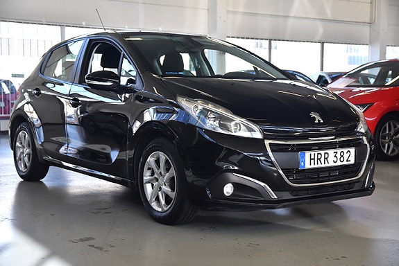 Peugeot 208 2 of 15