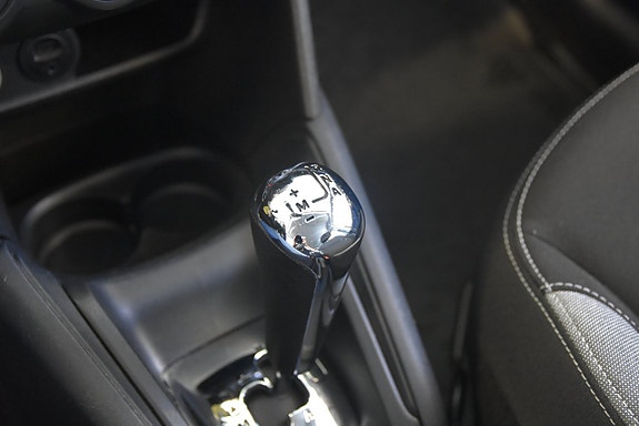 Peugeot 208 13 of 15