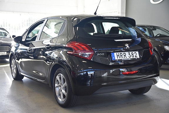 Peugeot 208 5 of 15