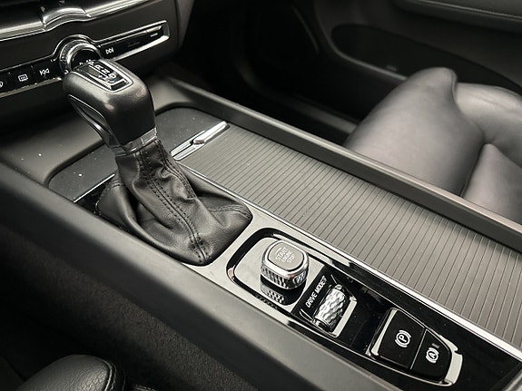Volvo XC60 27 of 30