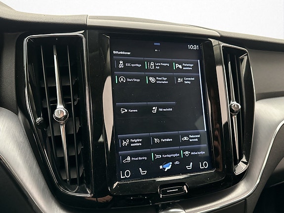 Volvo XC60 22 of 30