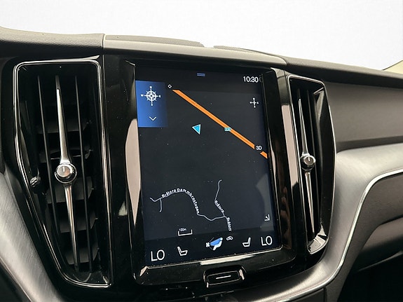 Volvo XC60 20 of 30