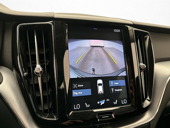 Volvo XC60 19 of 30