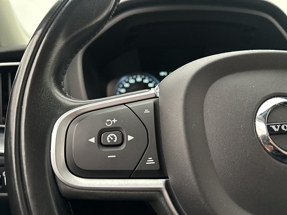 Volvo XC60 17 of 30