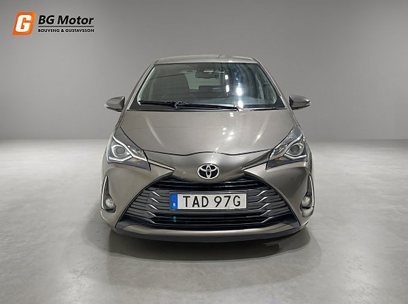 Toyota Yaris 7 of 19