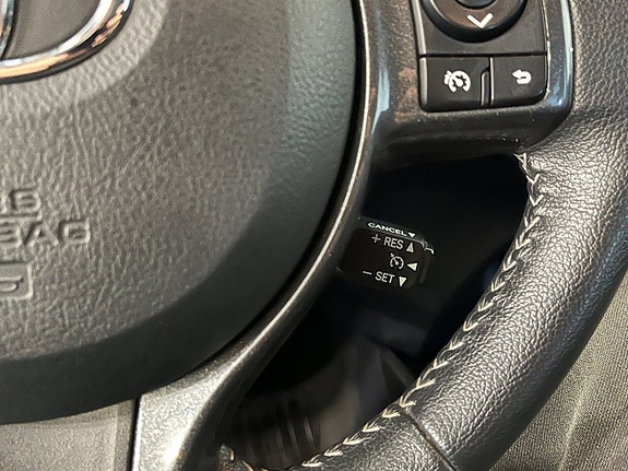 Toyota Yaris 14 of 19