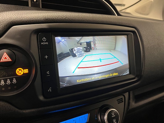 Toyota Yaris 19 of 19