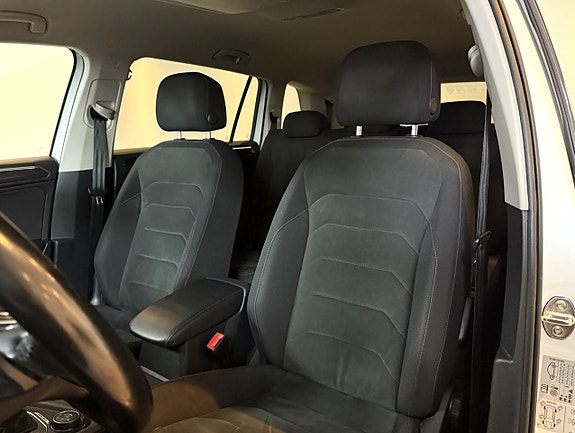 Volkswagen Tiguan Allspace 12 of 23