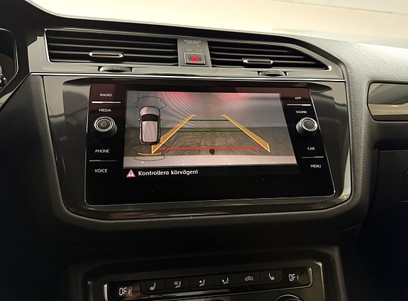 Volkswagen Tiguan Allspace 18 of 23