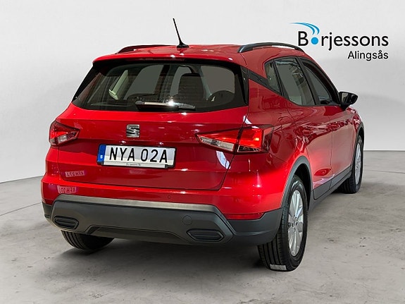 Seat Arona 3 of 12