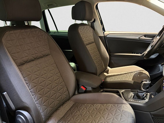 Volkswagen Tiguan 7 of 18