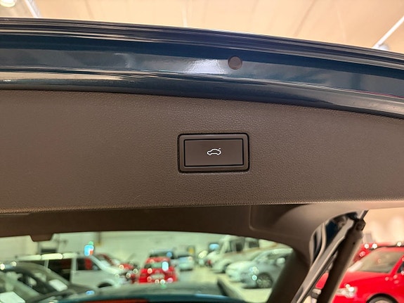 Volkswagen Tiguan 16 of 18