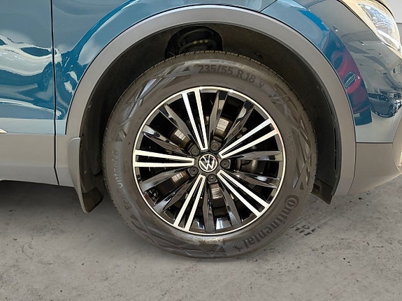 Volkswagen Tiguan 6 of 18