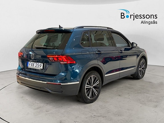 Volkswagen Tiguan 3 of 18