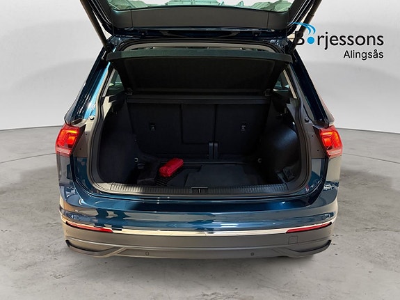 Volkswagen Tiguan 14 of 18