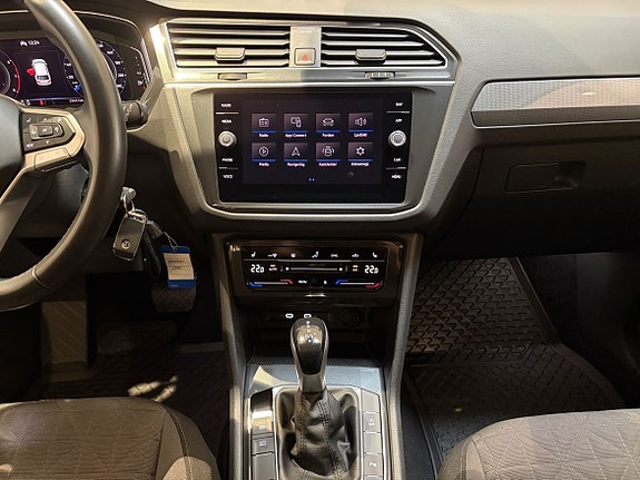 Volkswagen Tiguan 12 of 18