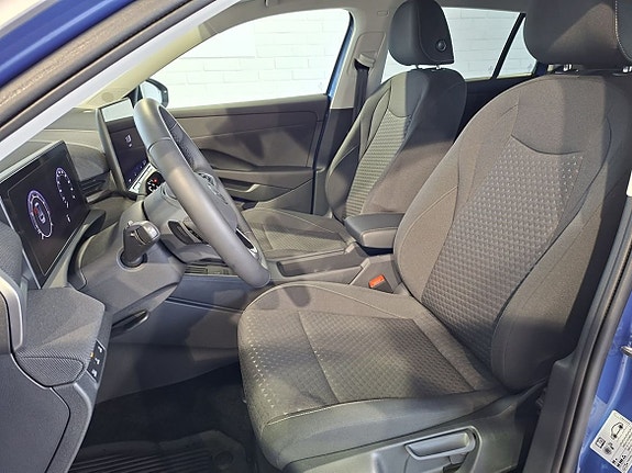 Volkswagen T-Roc 5 of 17