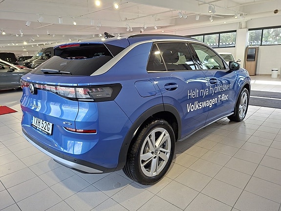 Volkswagen T-Roc 11 of 17