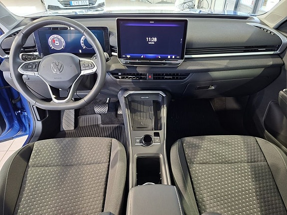 Volkswagen T-Roc 12 of 17