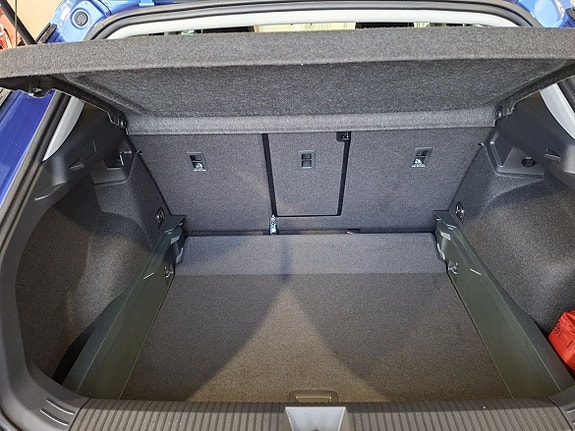 Volkswagen T-Roc 14 of 17