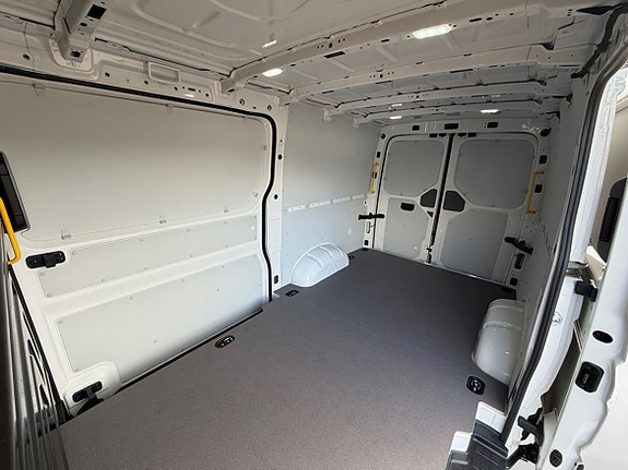 Volkswagen Crafter 35 21 of 27