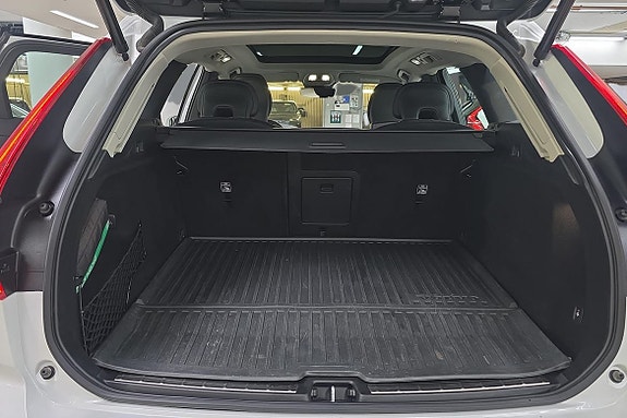 Volvo XC60 12 of 24