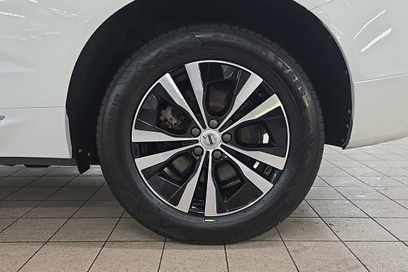 Volvo XC60 17 of 24