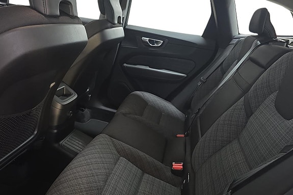 Volvo XC60 13 of 24