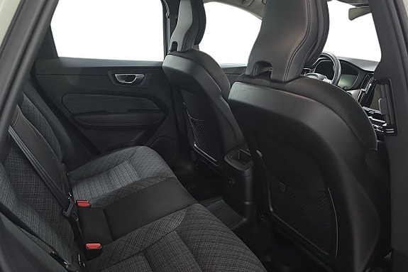 Volvo XC60 9 of 24