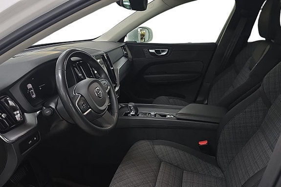 Volvo XC60 14 of 24