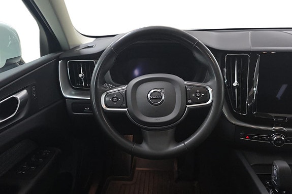 Volvo XC60 11 of 24