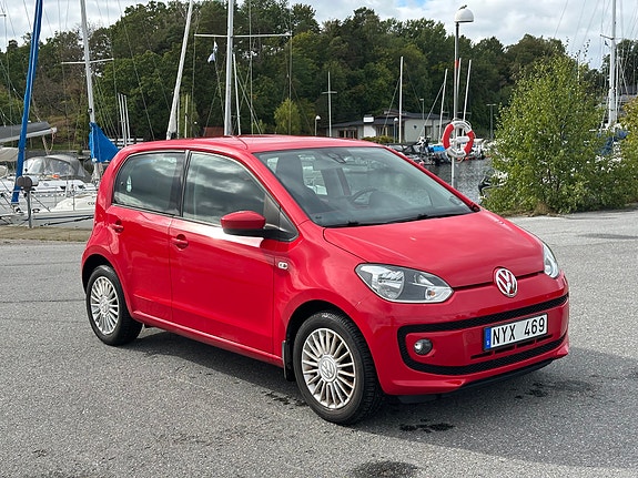Volkswagen UP! 3 of 10