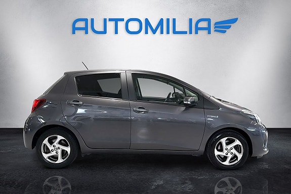 Toyota Yaris 14 of 15