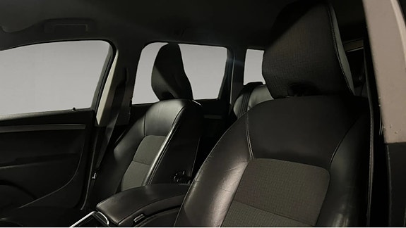 Volvo V70 8 of 9