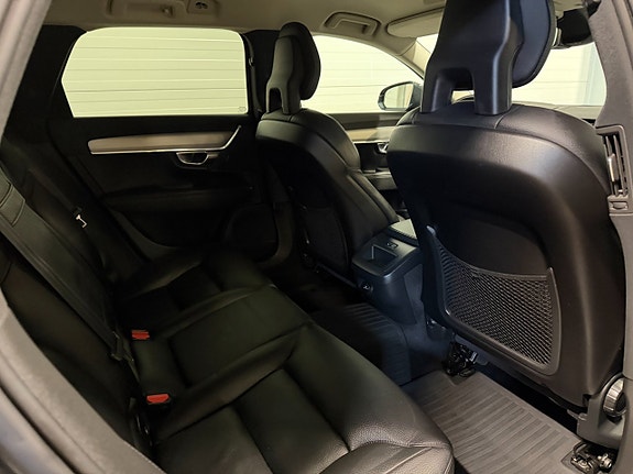 Volvo V90 10 of 20