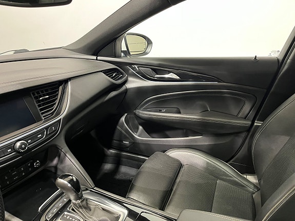 Opel Insignia 16 of 22