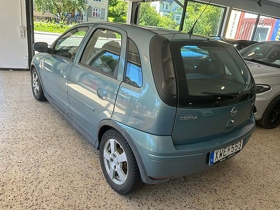 Opel Corsa 8 of 11