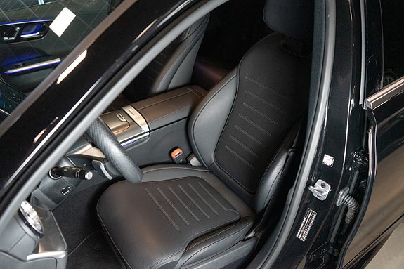 Mercedes-Benz C300 e 15 of 19