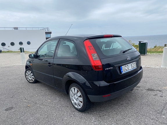 Ford Fiesta 6 of 7