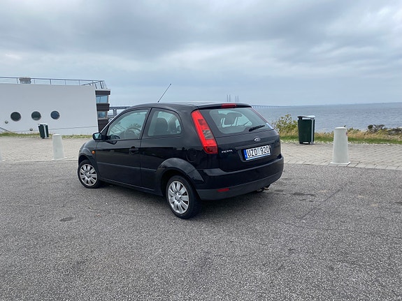 Ford Fiesta 4 of 7