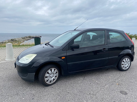 Ford Fiesta 3 of 7