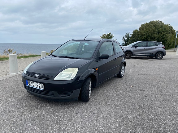 Ford Fiesta 2 of 7