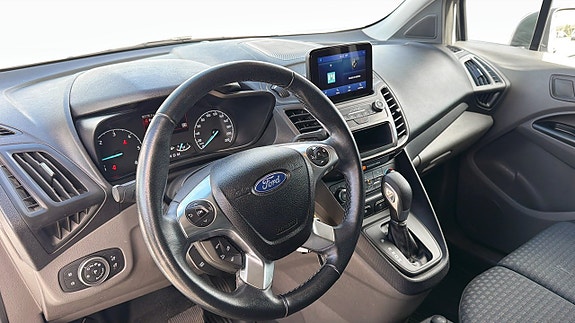 Ford Transit Connect 4 of 11