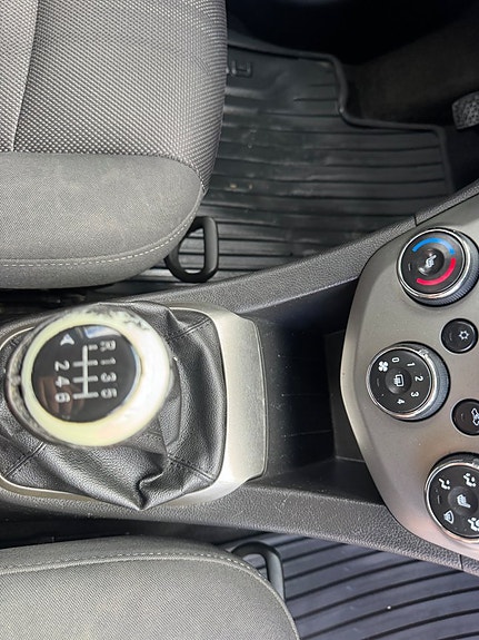 Chevrolet Aveo 8 of 13