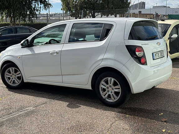Chevrolet Aveo 5 of 13