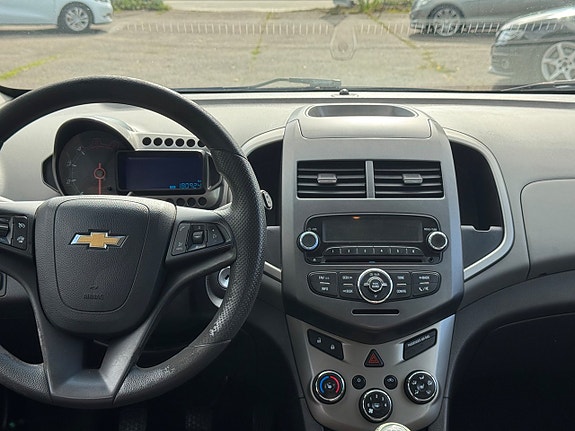 Chevrolet Aveo 6 of 13