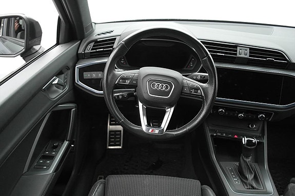 Audi Q3 9 of 25