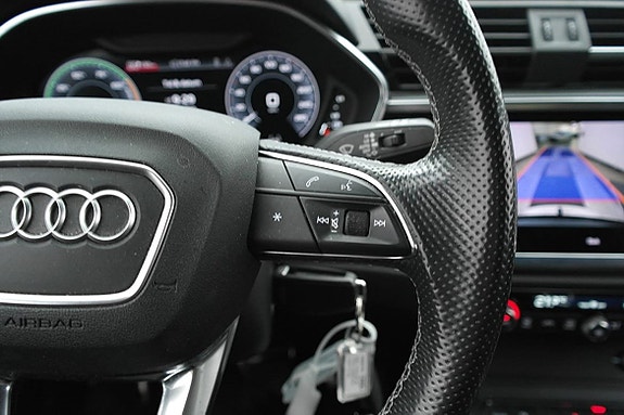 Audi Q3 12 of 25